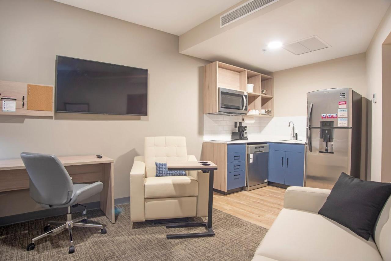 Candlewood Suites - Guadalajara Galerias By Ihg Zapopan Ngoại thất bức ảnh