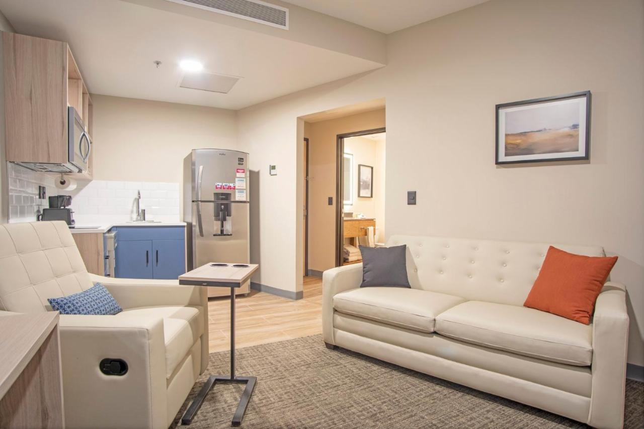 Candlewood Suites - Guadalajara Galerias By Ihg Zapopan Ngoại thất bức ảnh