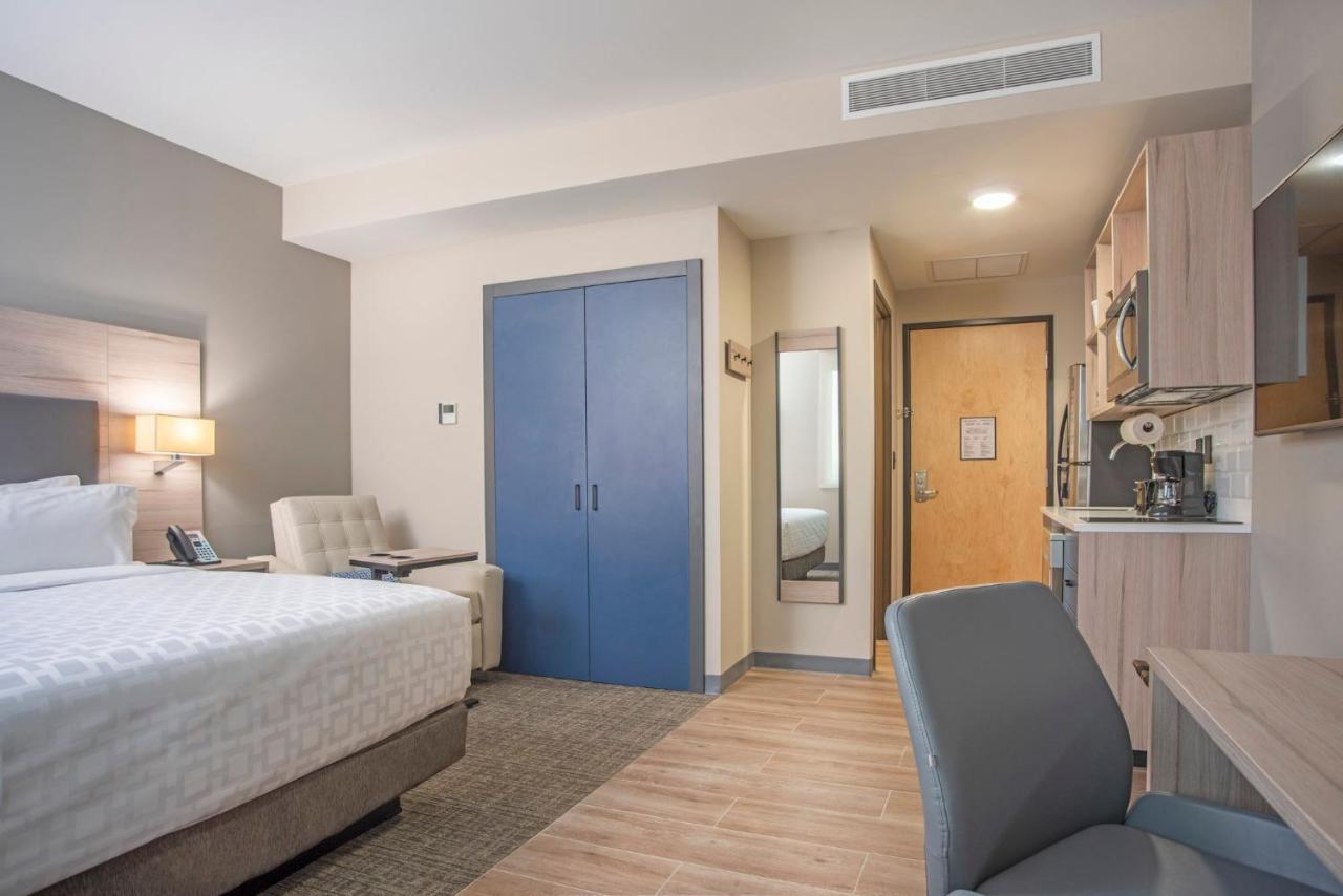 Candlewood Suites - Guadalajara Galerias By Ihg Zapopan Ngoại thất bức ảnh