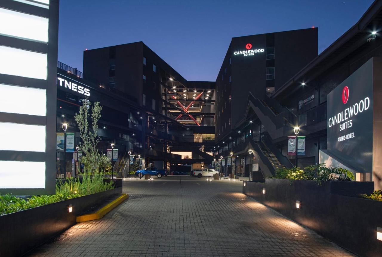 Candlewood Suites - Guadalajara Galerias By Ihg Zapopan Ngoại thất bức ảnh