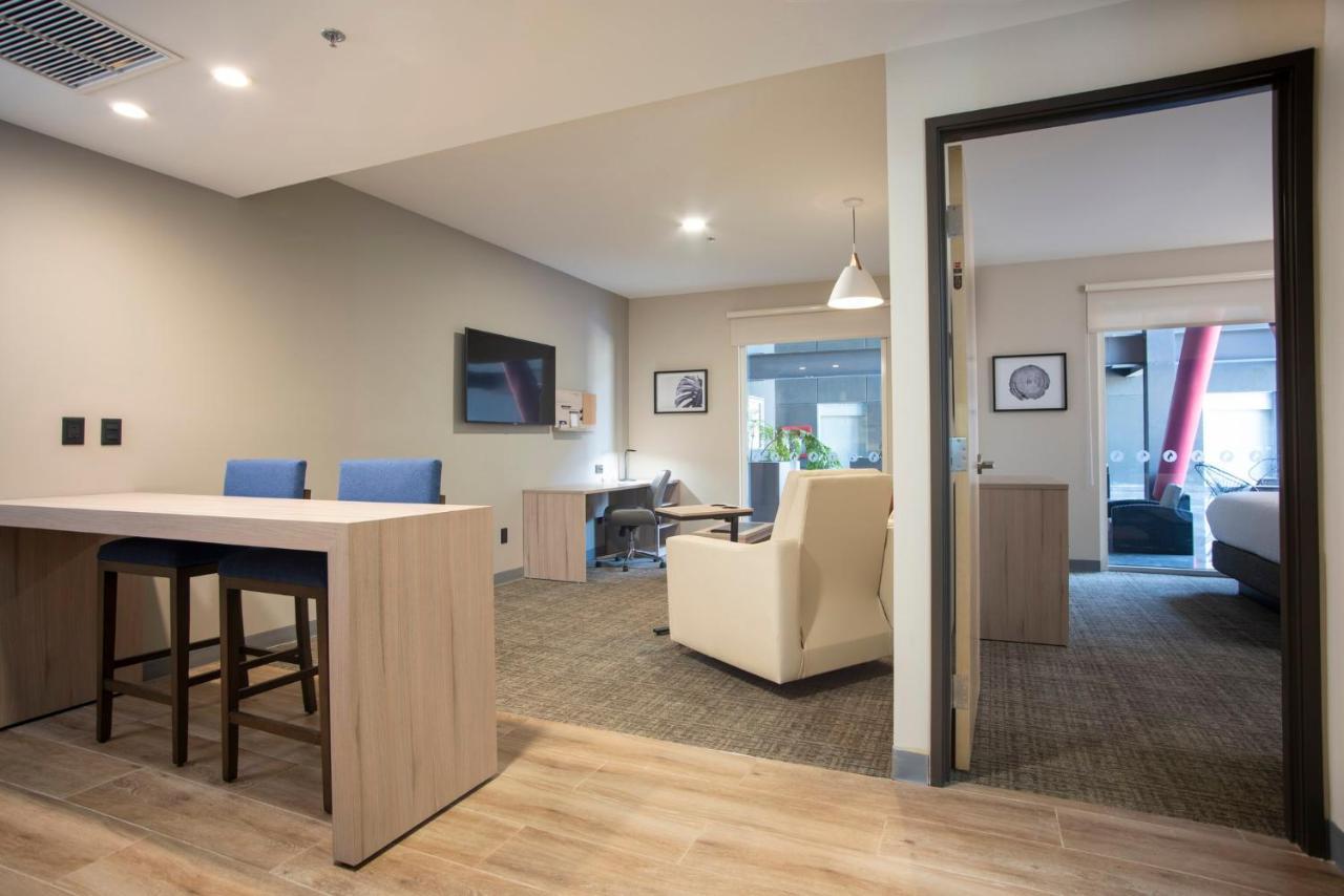 Candlewood Suites - Guadalajara Galerias By Ihg Zapopan Ngoại thất bức ảnh