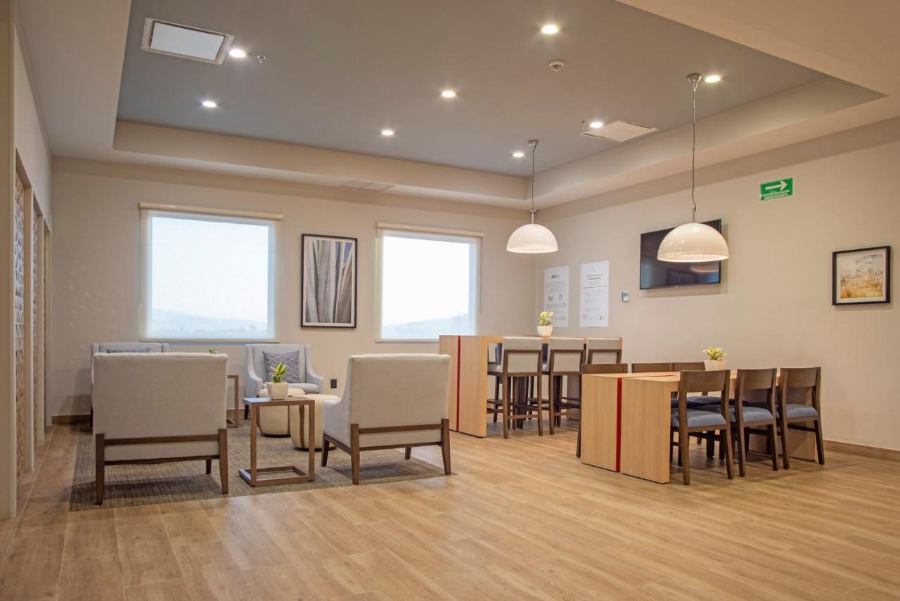 Candlewood Suites - Guadalajara Galerias By Ihg Zapopan Ngoại thất bức ảnh